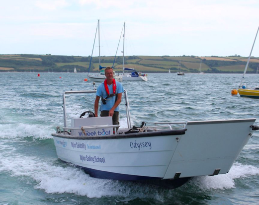 Accessible powerboat